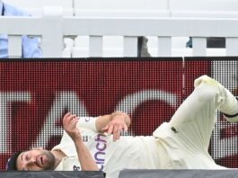 Mark Wood injured